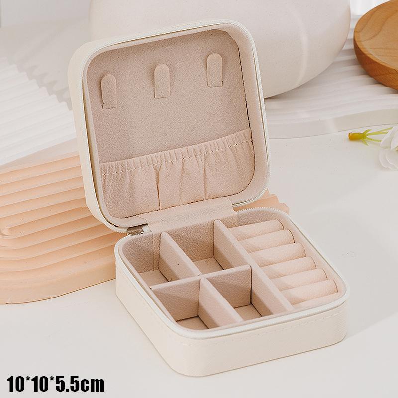 Simple And Portable Travel Jewelry Storage Box For Bracelets Earrings, Rings And Studs