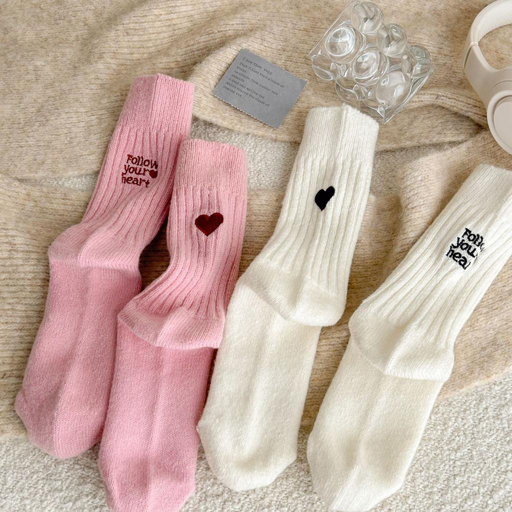 Deer Fleece Stacking Socks Solid Color Heel Left And Right Foot Embroidered Medium Tube Cashmere Socks Thickened Thermal Socks Women