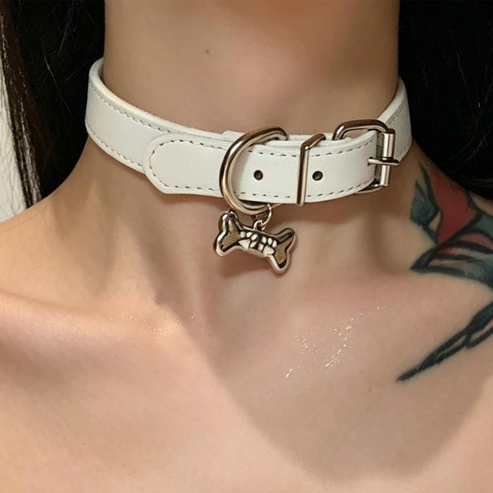 

ZAKOL 1Pcs Sweet Cool PU Leather Collar Chain Punk Dog Claw Bone Charms Choker Necklace For Women Party Jewelry Gifts белый