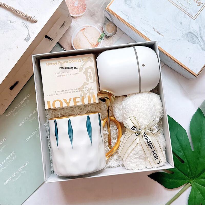 AQ Cool Refreshing Gift Set Ceramic Cup + Spoon + Tea + Towel + Humidifier