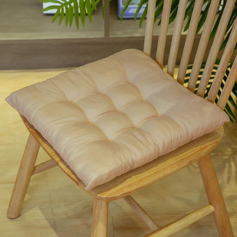 Winter Home & Dining Chair Cushions: Round and Square Options for Students and More