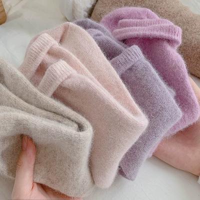 Çok Renkli Kalın Sıcak Kadın Çorapları Tavşan Saç Termal Ev Giyim Sıcak Tutmak Uyku Çorabı Kadınlar için Japon Moda Uzun Çoraplar Kış