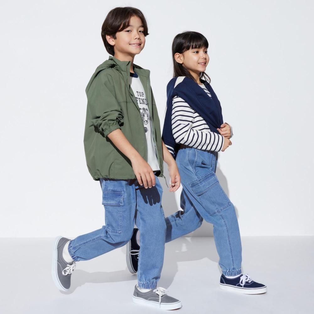

ДЕТСКИЕ БРЮКИ-КАРГО ИЗ СТРЕЙЧ-ДЕНИМА UNIQLO