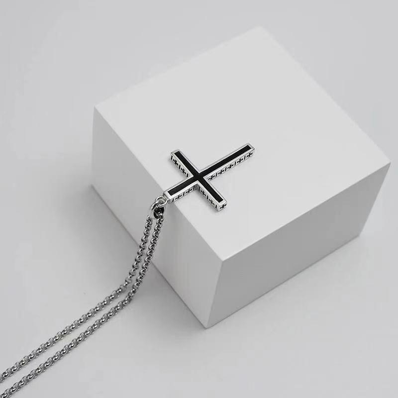 Trendy Unisex Sterling Silver Cross Pendant Necklace with Titanium Steel Chain - Personalized Korean-Japanese Fashion, Perfect Gift for Couples