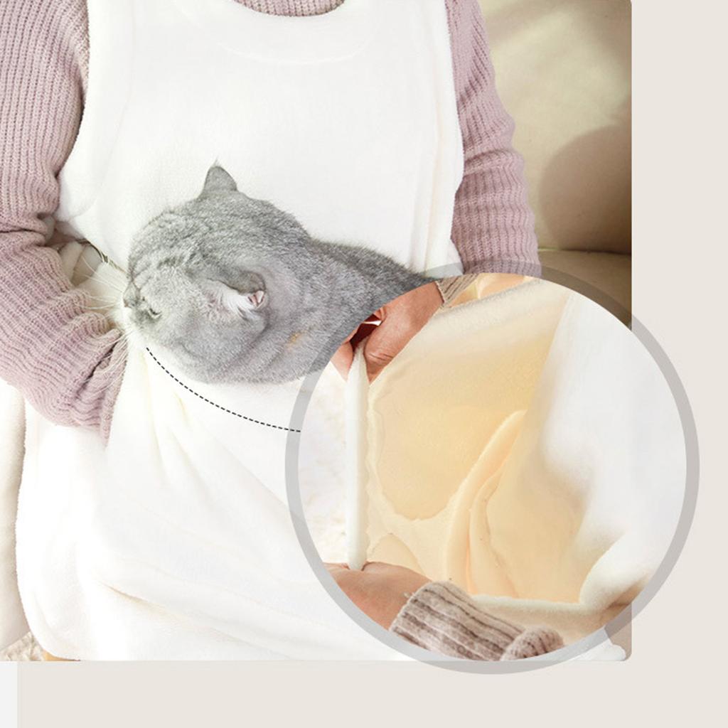 Lovely Shoulder Carry Soft Breathable Pet Apron Indoors Indoors Coral Velvet Apron with Pocket Cute Pink/White