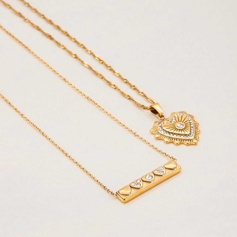 Titanium Steel Rhinestone Ribbed Love Pendant Sweet Charm Heart Clavicle Chain Jewelry Accessories
