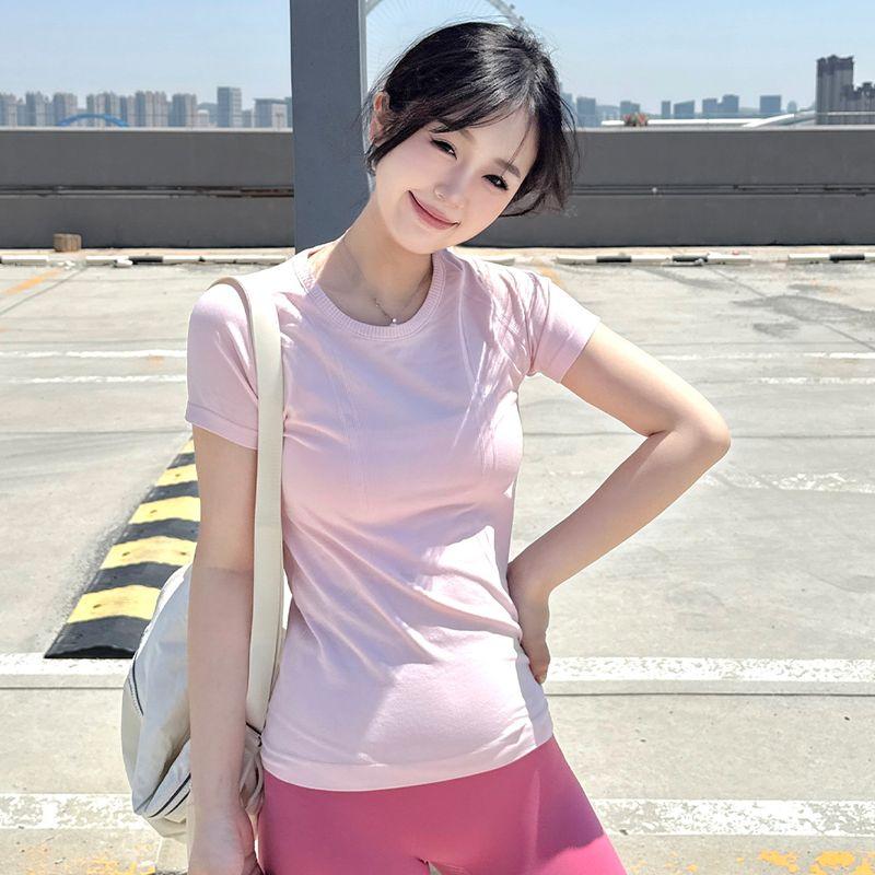 Spring and Summer New Seamless Stretch Yoga T-shirt Slim Fit Quick-Drying Sports Short Sleeve Women Running Outdoor Breathable Fitness Top