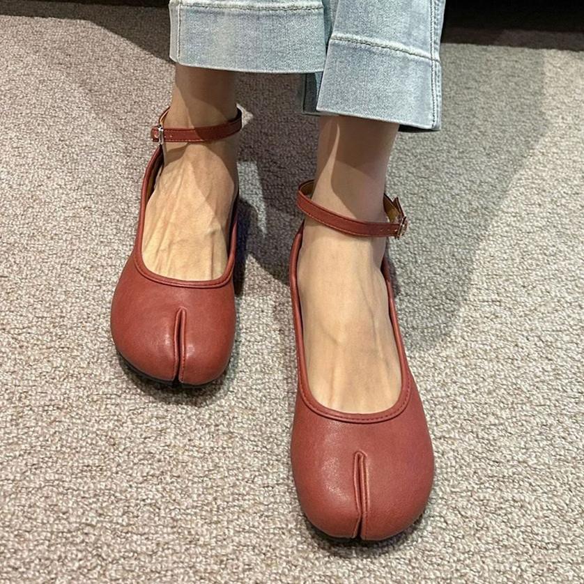Fashion IPPEUM Split Toe Shoes Ballet Flats PU Leather Mary Janes Ankle Straps Retro Flat Shoes Women