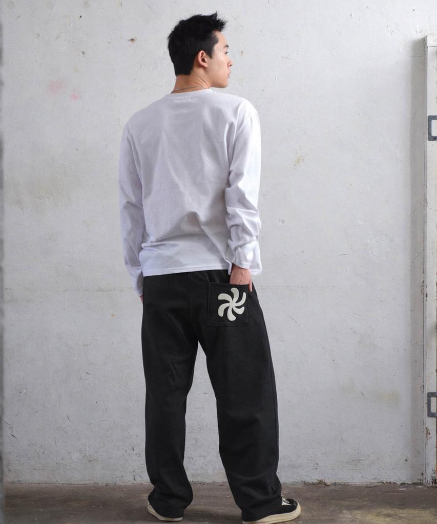 AMOU Spiral One Tuck Sweat Pants Black