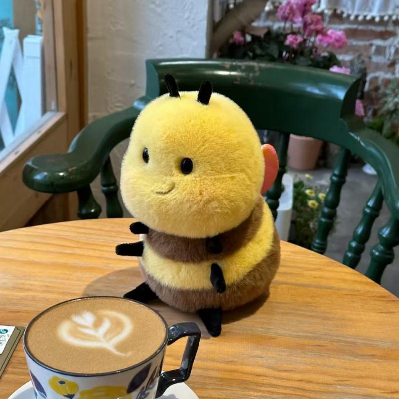 Lovely Bee Plush Toy Kawaii Yellow Cartoon Fluffy Pink Wing Doll Soft Adorable Stuffed Insect Toys Cute Things Birthday Gift