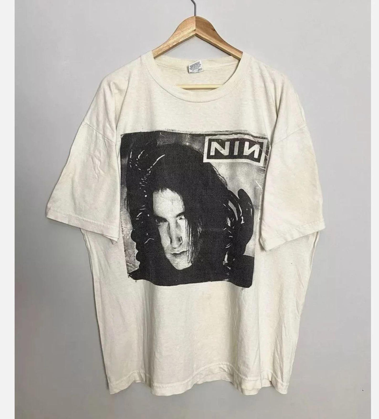 90s Nine Inch Nails Metal Band Vintage 90 s Unisex T-Shirt M