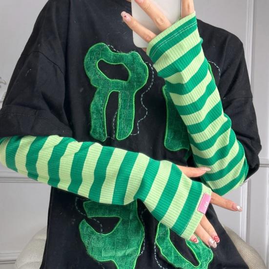 UV-Sonnenschutz-Armstulpen für Damen, gestreifte Workout-Sonnenschutz-Ärmel mit Daumenloch, kühlende Armabdeckung für Outdoor-Radfahren, Autofahren, Wandern, Angeln