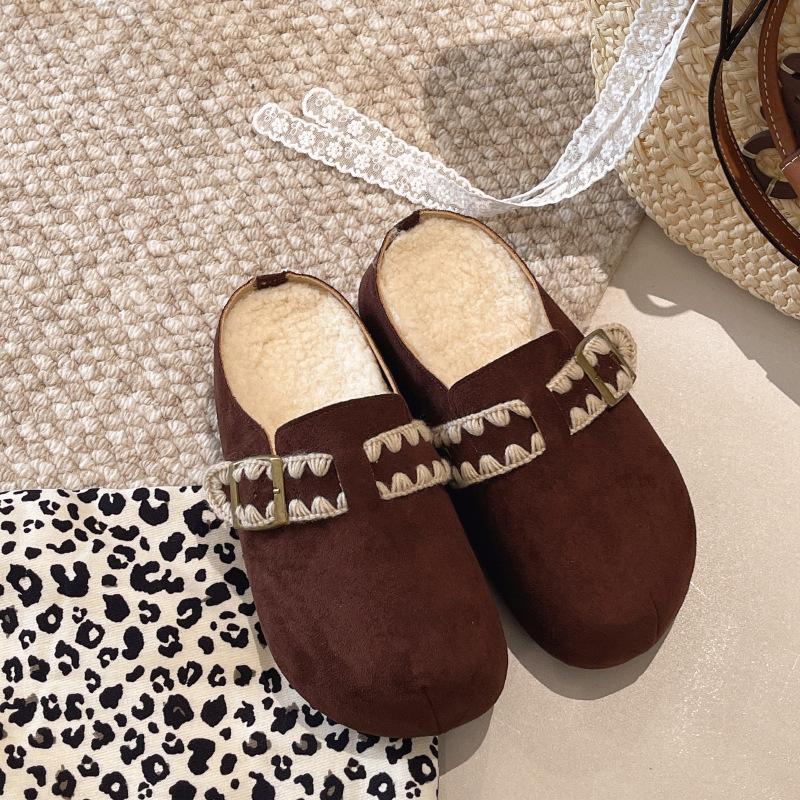 

Утолщенная хлопковая подошва, тапочки с одним педалем, женские 2025, осень и зима, новые, для улицы, с закрытым носком, полушлепки, с ремешком и пряжкой, модные, на толстой подошве 40 темно-коричневого