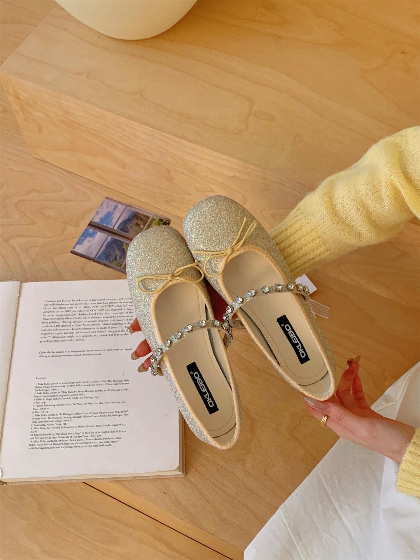 Women s Flat Bowknot Rhinestone Spring Vintage Style Feminine Pumps - Fashionable Footwear 35 золотой