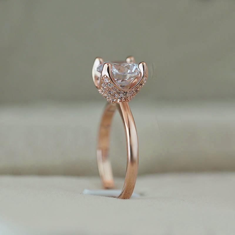 New Elegant and Sparkling Women s Ring Fashion Classic Four Claw Simulated Zircon Ring Zircon Wholesale 7