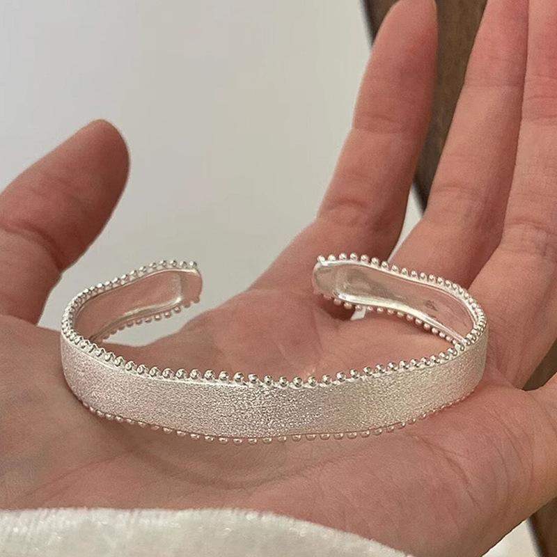 Hot Selling Brushed Opening Irregular Silver Bracelet Heavy Edge Beads White Exquisite Bracelet