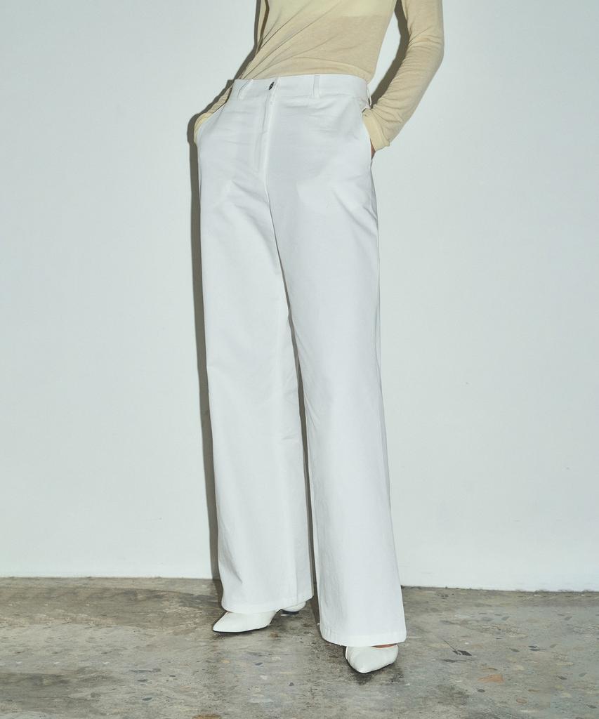 CITTA Classic Loose Fit Chino Bootcut Pants_Ctb541 (White)