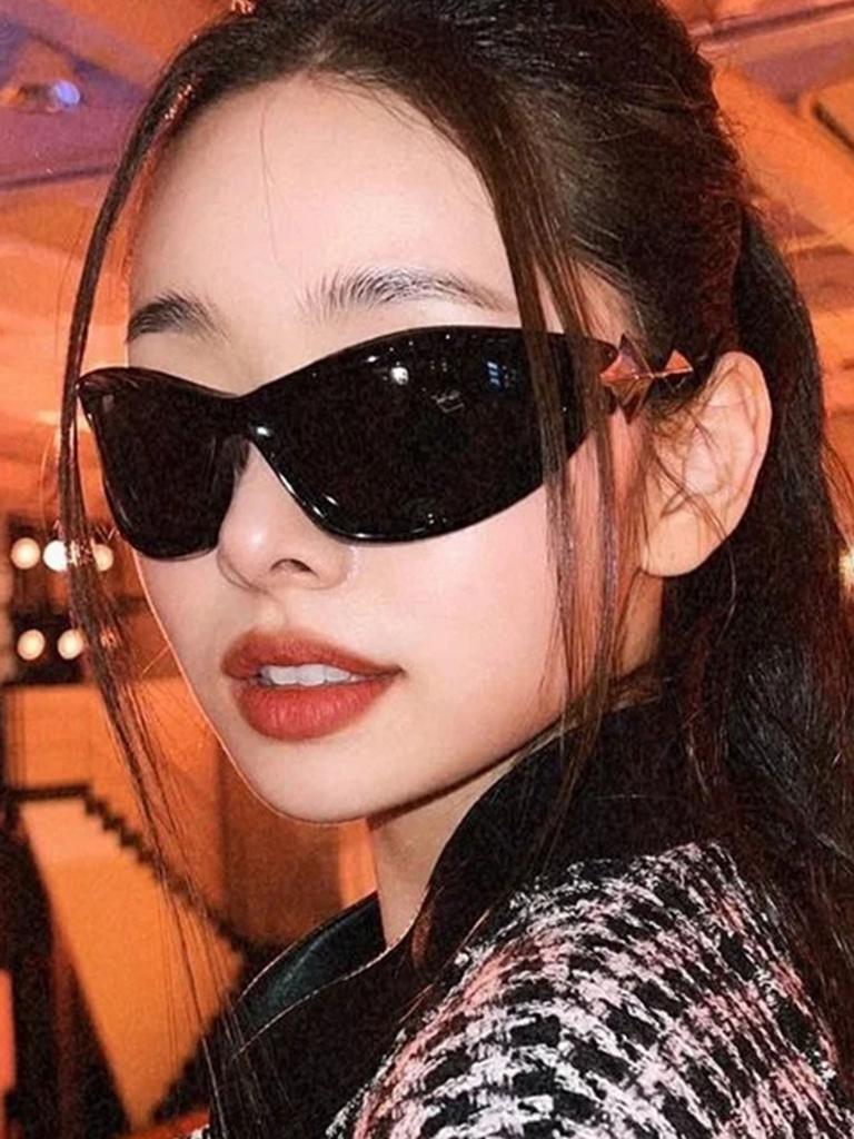 Stars with Sunglasses Cyberpunk Y2K Sunglasses Futuristic Spice Girls Street Sunglasses Ladies Sunglasses Men's Sunglasses