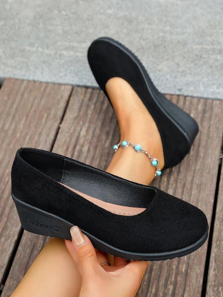 Large size women's shoes spring and autumn new shallow mouth comfortable suede soft sole wedge heel round head single shoes