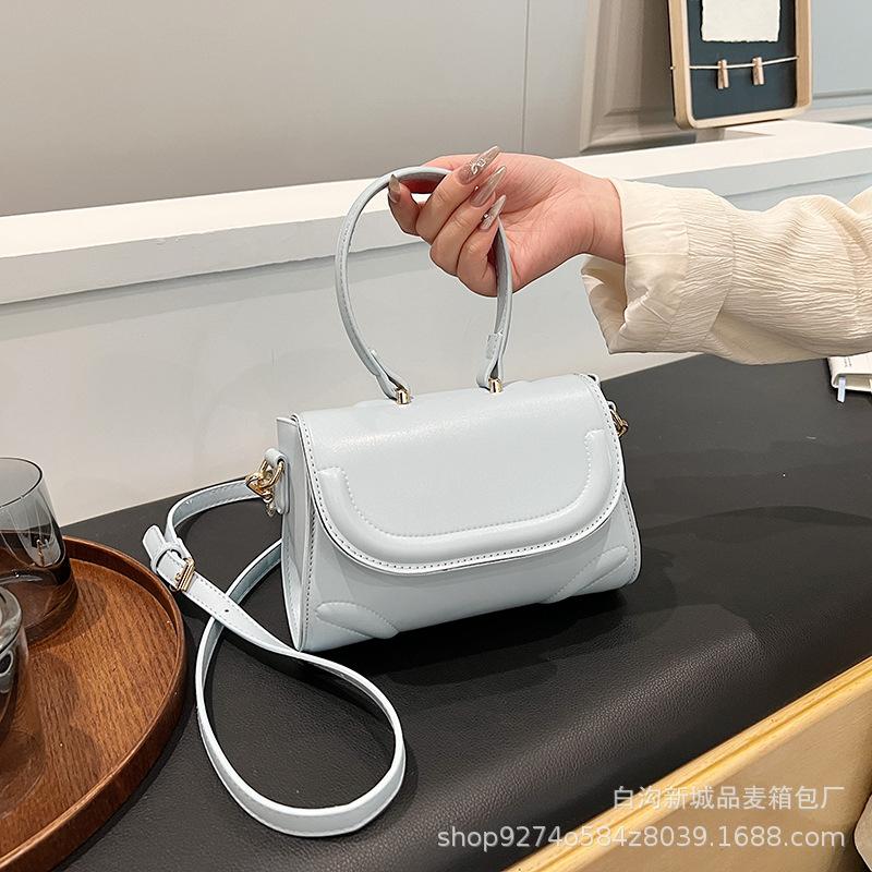 

This year s popular pink hand-held bag women s 2025 new trendy temperament explosive shoulder bag Internet celebrity crossbody bag синий