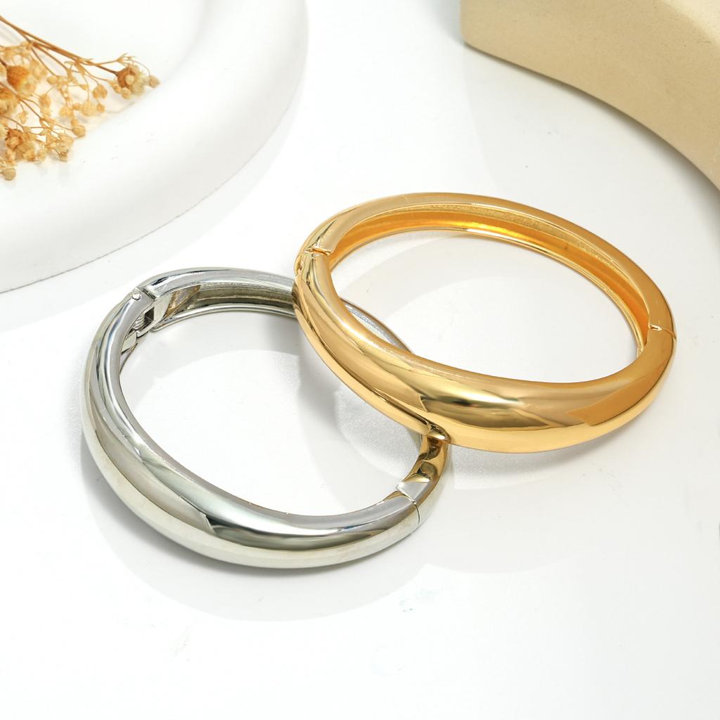 Europese en Amerikaanse eenvoudige metalen sfeer onregelmatige cirkel glanzende armband armband mode forensische hoge sfeer niche sieraden vrouwen