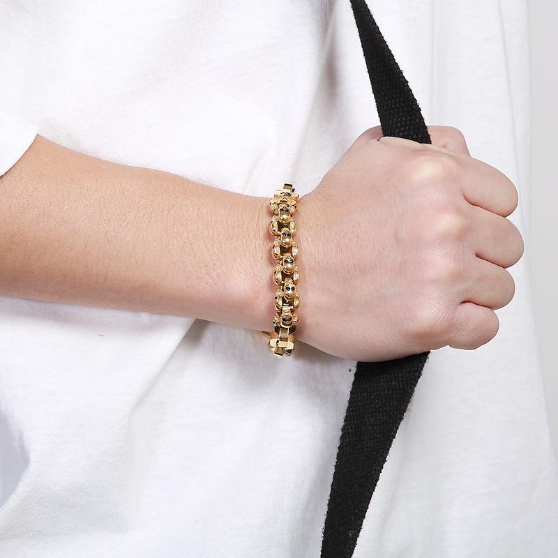 Trendy Jewelry, Creative Splicing Skull Polygon Electroplated Titanium Steel Men'S Bracelet