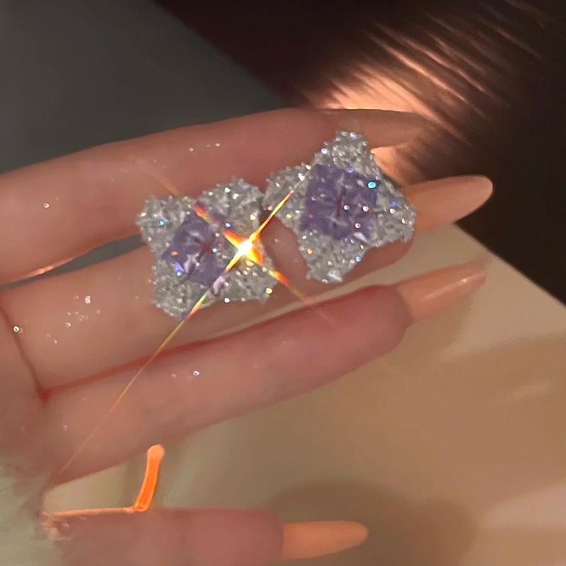 

Silver needle zircon rhombus stud earrings niche light luxury high-end sense new earrings commuting personality versatile earrings wholesale women