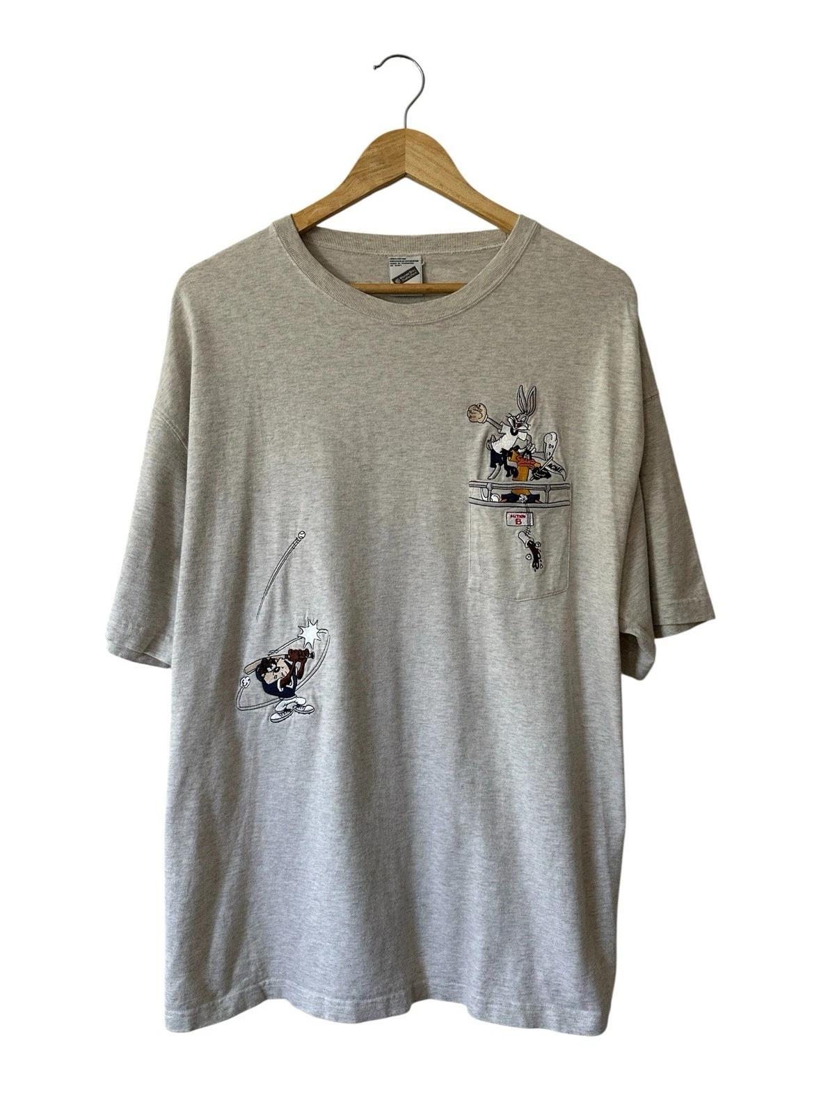 

Vintage Looney Tunes Pocket T Shirt Men’s XL Gray Bugs Bunny Taz Daffy S