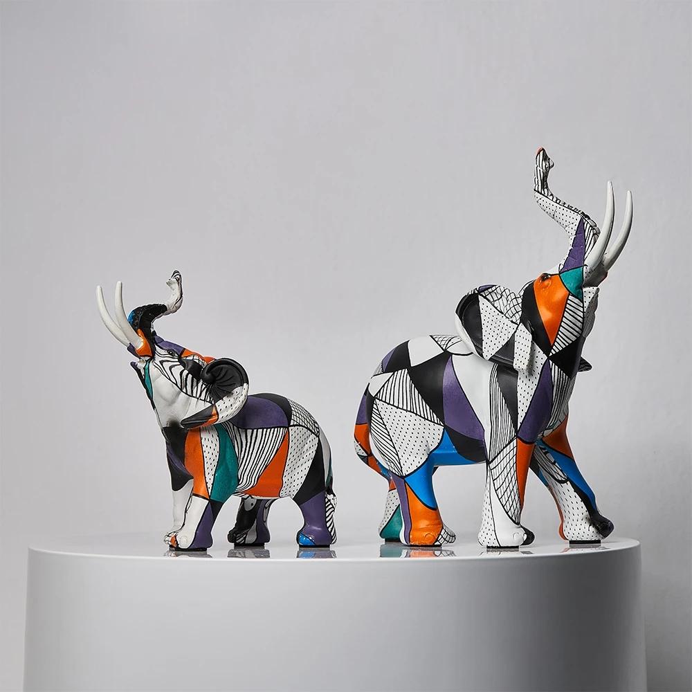Kreative bemalte Elefantenskulpturen, nordische Dekoration für Zuhause und Wohnzimmer, Tierstatue aus Kunstharz, Raumdekoration, Figuren für die Inneneinrichtung