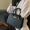 Bag Women's 2025 New Fashion Hand-held Middle-aged Mother Bag Shoulder Platinum Bag Large-capacity Commuter Messenger Women's Bag