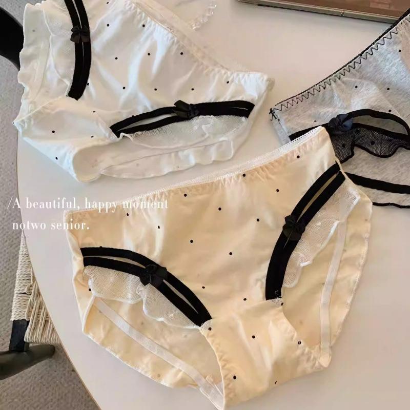 Female Summer New Style Sexy Lace Edge Sweet Old Style Small Wave Point Briefs