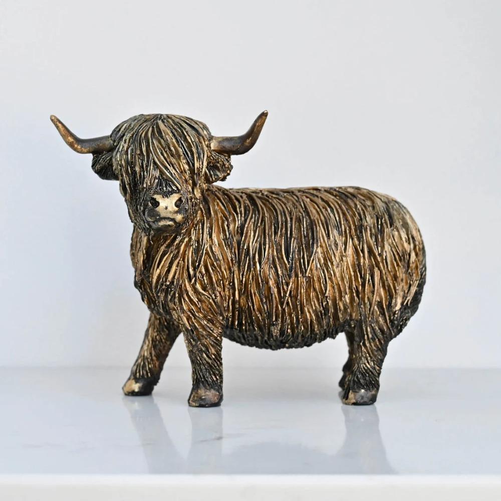 Resin Highland Cow Figurine Mini Yak Animal Statue 2 Poses Standing Lying Home Tabletop Landscape Decor Ornament
