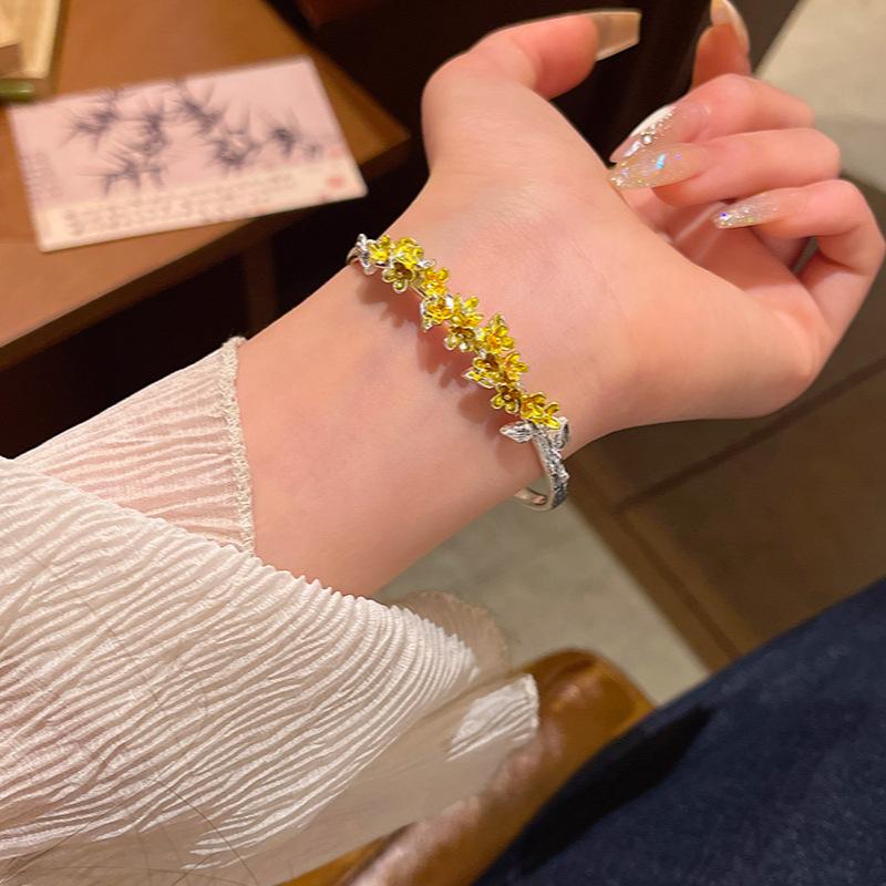 Spring and Summer New Osmanthus Laurel Flower Bracelet Retro Temperament Bracelet Birthday Gift Bracelet