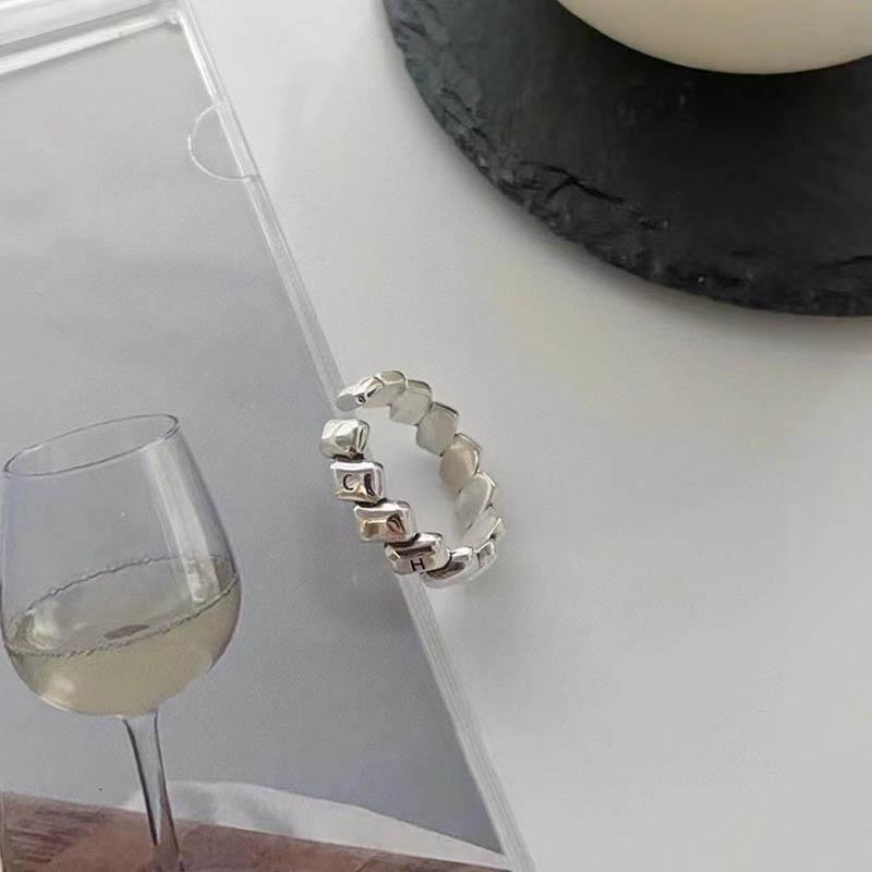 Vintage Letter Fashionable Ring In Elegant Copper Finish For Women With Style Geometric