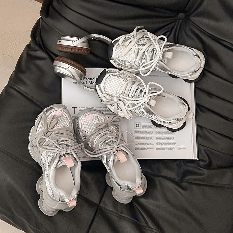 Internet celebrities with the same platform dad shoes women's 2025 new spring mesh breathable versatile height increase silver sneakers