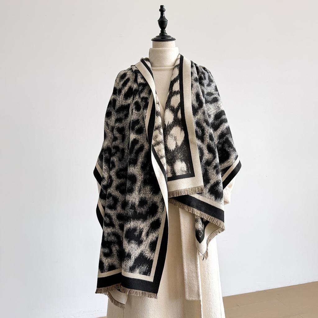 Winter Faux Cashmere Scarves Women Thick Warm Leopard Print Fashionable Luxurious Blanket Scarf Coldproof Windproof Blanket