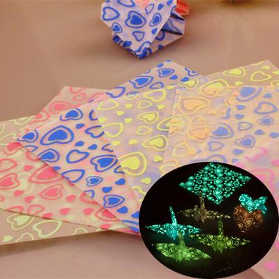 Lot de 70 feuilles de papier origami lumineuses carrées pour scrapbooking, impression recto verso, papier pour carte, matériau d'emballage cadeau, lueur nocturne