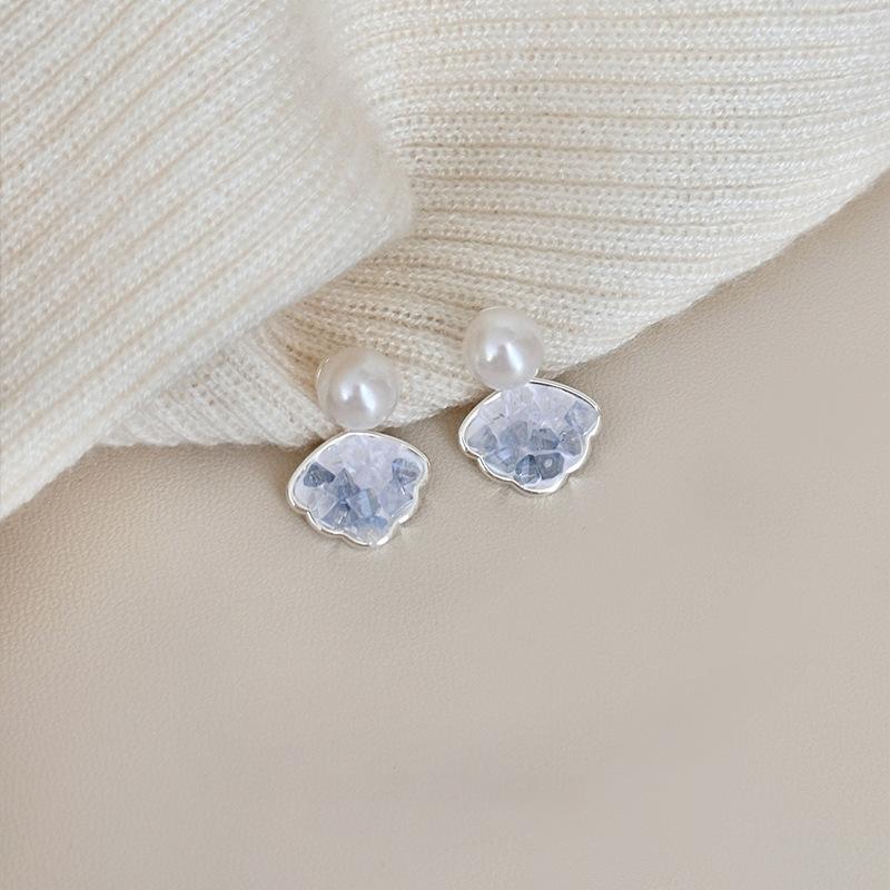 Zircon crystal pearl fan-shaped fringed stud earrings exquisite fashion small fresh earrings niche high-end earrings