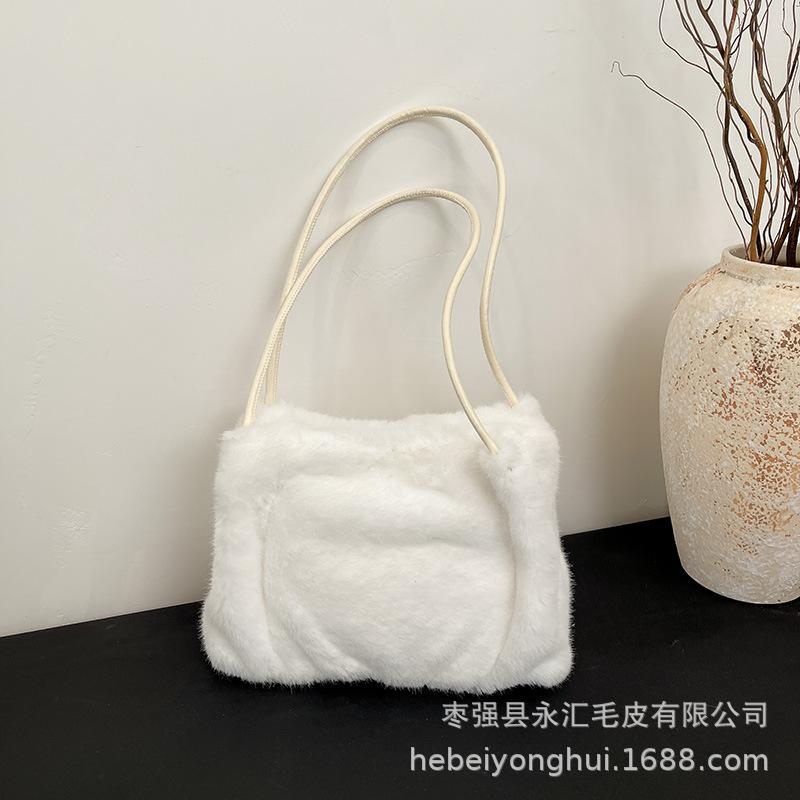 Autumn and Winter New Plush Bucket Bag Women's High-end Texture Niche Design Commuter Handbag
