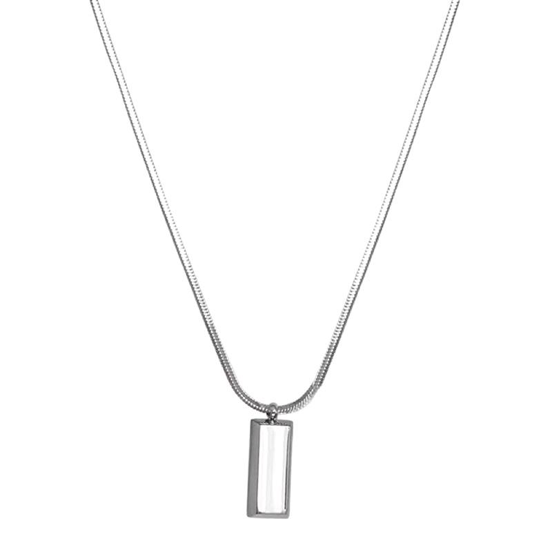 

Korean INS Sense Of Simplicity Men And Women Style Cool Titanium Geometric Collarbone Chain Silver Brick Couple Punk Necklace