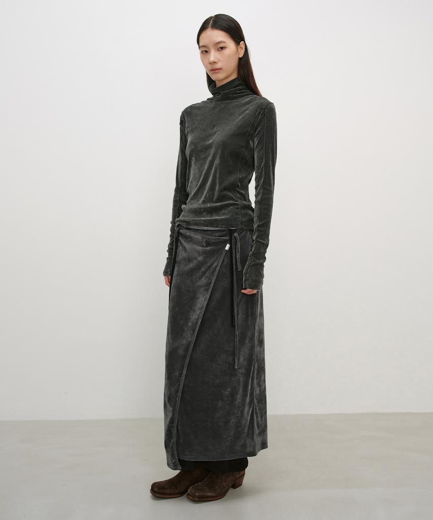 INSILENCE WOMEN Velvet Mesh Turtleneck T-Shirt Charcoal