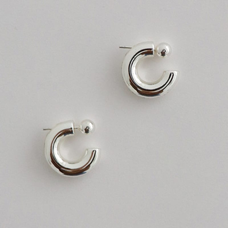 MIDNIGHT MOMENT Curve Earring - Silver