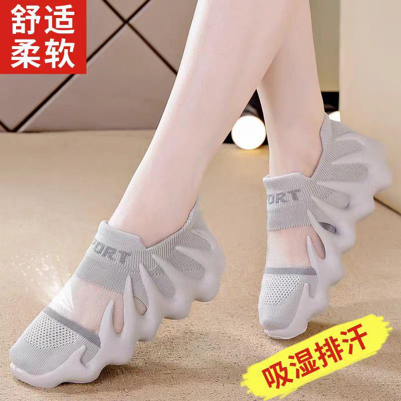 2025 new mesh shoes women's octopus socks fly-woven soft-soled casual sports shoes mesh breathable running coconut shoes