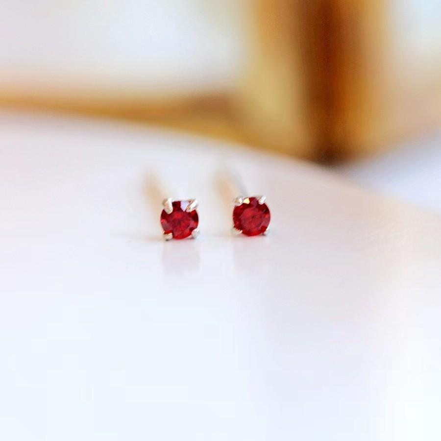 Beixi Silver 2.5mm Mini Zircon Women's Candy Color Stud Earrings - Elegant, Simple, and Comfortable for Summer