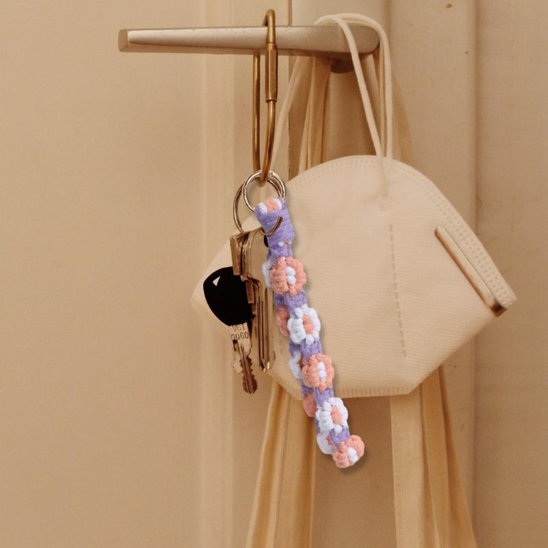 Handmade Crochet Daisy Keychain handwoven Cotton Rope Handwoven Bag Keys Accessory for Women Girls Gift