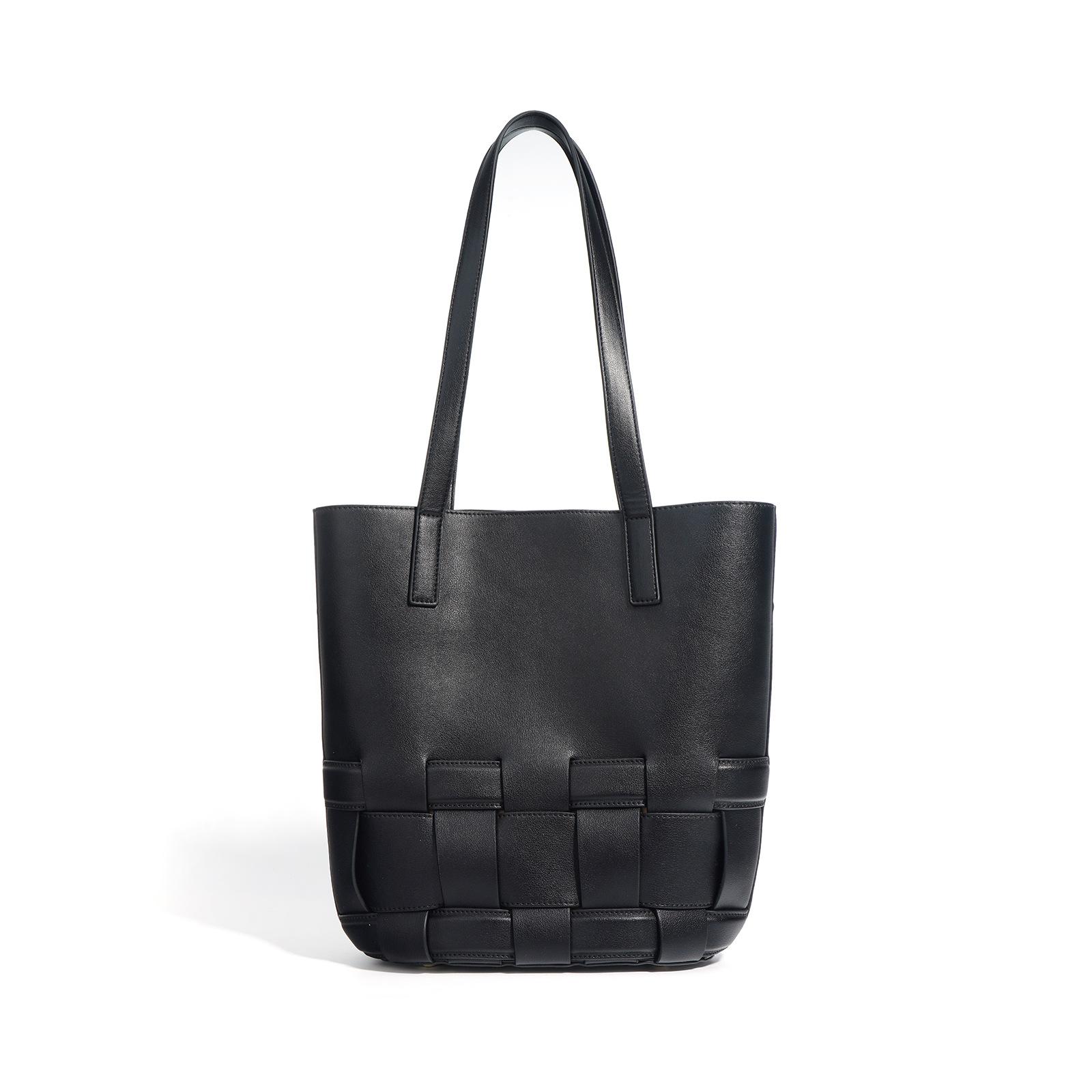 

New niche woven cowhide tote bag fashionable hollow handbag large capacity new casual shoulder armpit bag