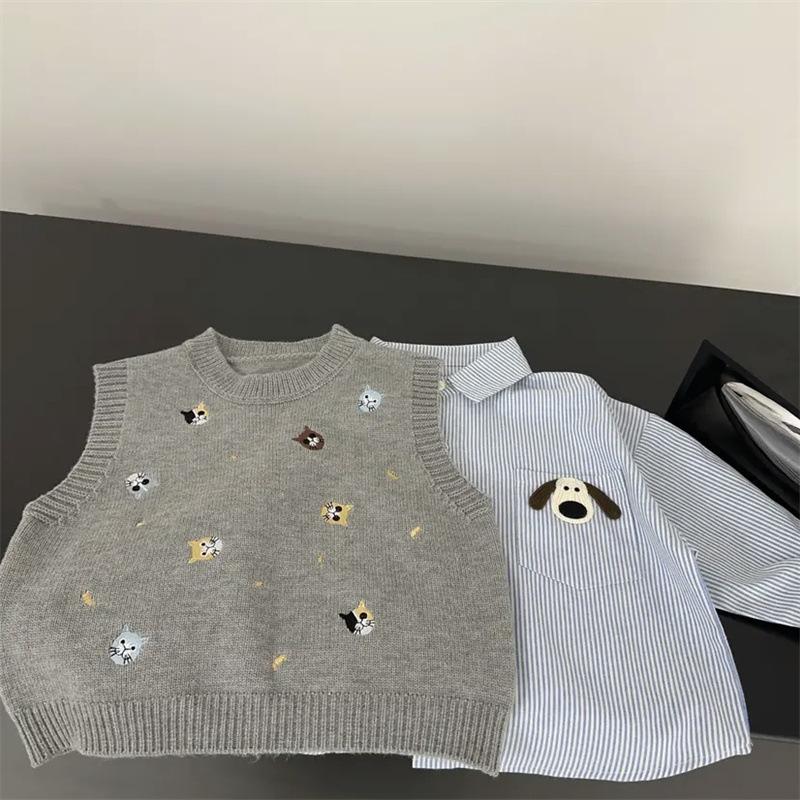 Cute Cat Embroidered Knit Vest for Women Fall Winter Loose Fit Layering Top