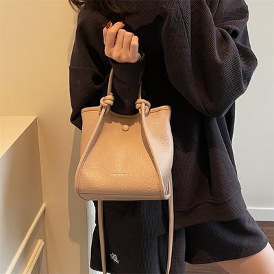 Niche Handbag Bag Women's New Simple Bucket Bag Versatile Shoulder Crossbody Wing Bag