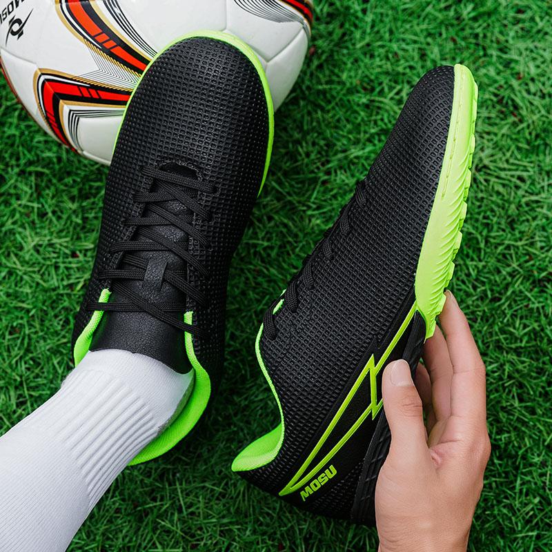 Soccer Shoes Women’s Sneakers Boys' Football Boots School Student Shoes Girls' Football Boots Couple Men Lightweight Sneakers Plus Size 36-45