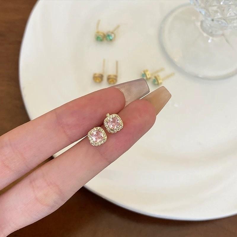 Pinkdudu Sugar Cube Yellow Diamond Stud Earrings Sparkling Light Luxury High-End Earrings Elegant PD2518
